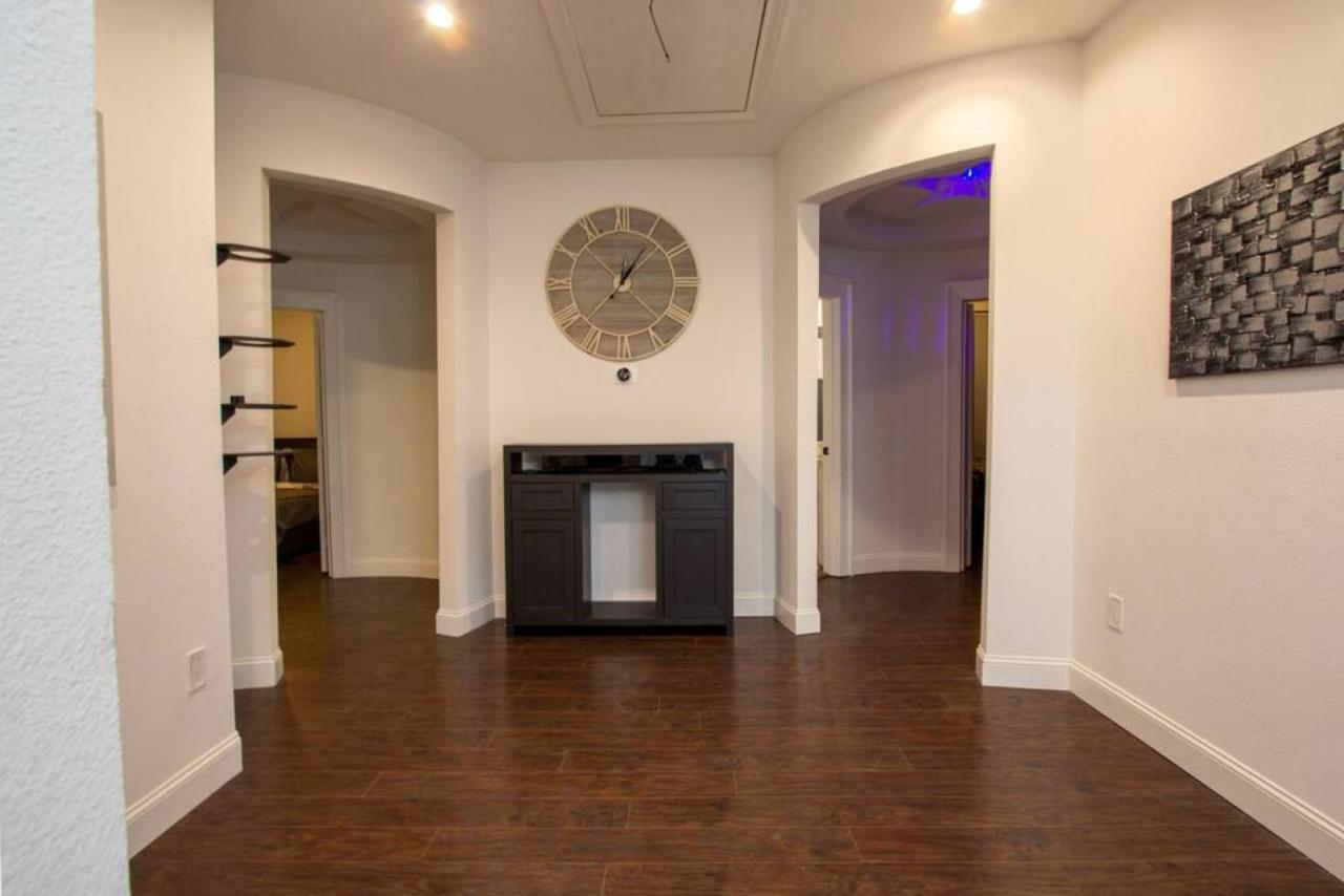 Luxury Spanish Style Getaway * Houston